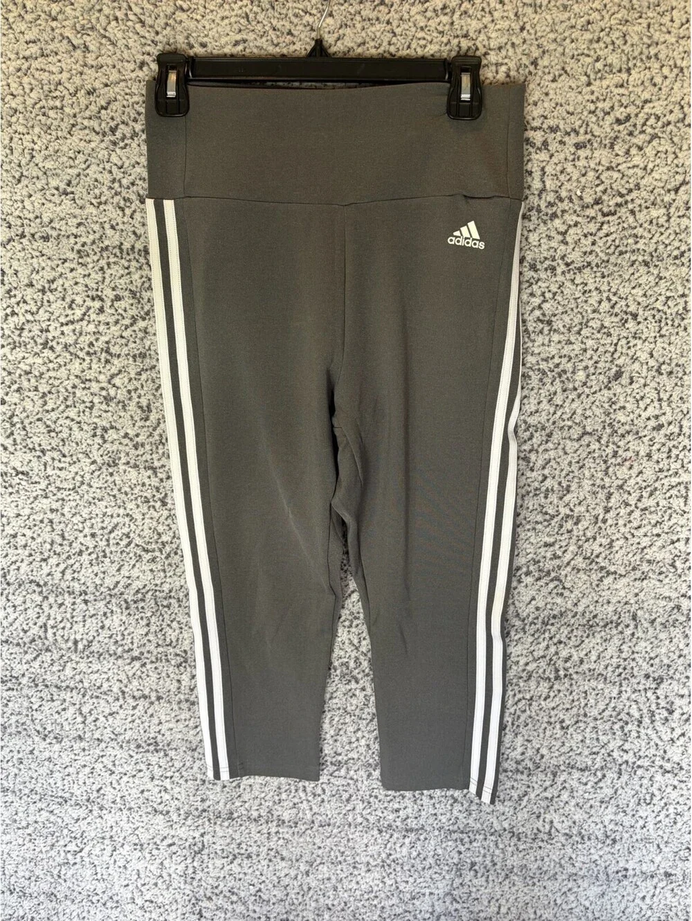 Adidas AeroReady High Rise 3/4 Crop Leggings Gray White Stripes Womens M NWT